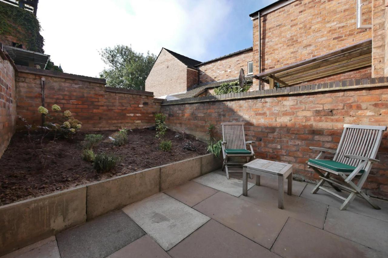 Crewe Short Lets 8 Victoria Court, Crewe Apartment Exterior photo